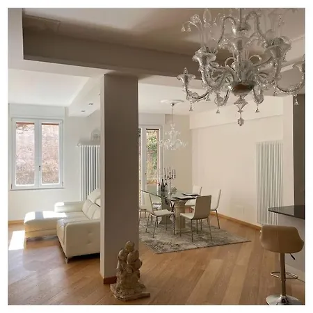Luxury Castelletto Appartament * Genua